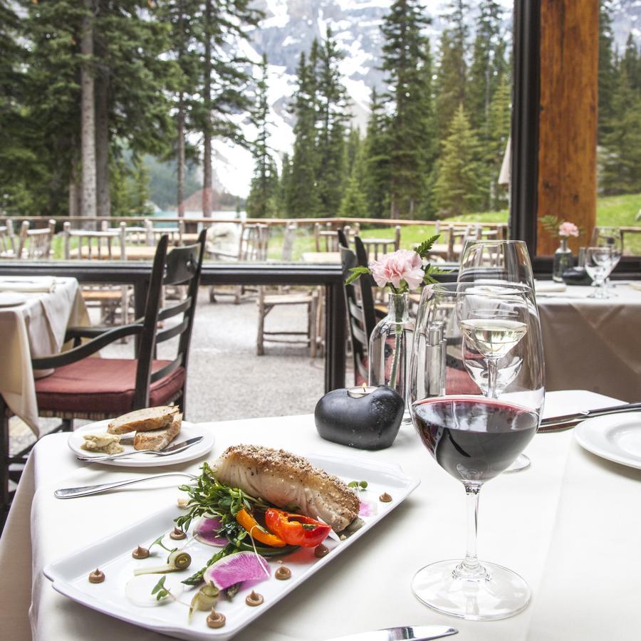 Moraine Lake Lodge Лейк-Луиз Экстерьер фото