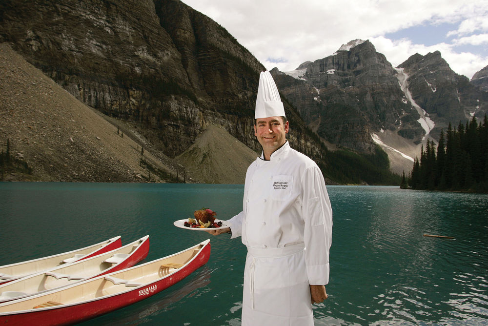 Moraine Lake Lodge Лейк-Луиз Экстерьер фото