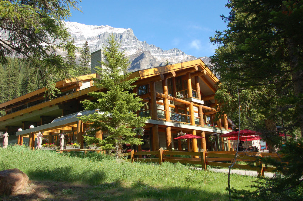 Moraine Lake Lodge Лейк-Луиз Экстерьер фото